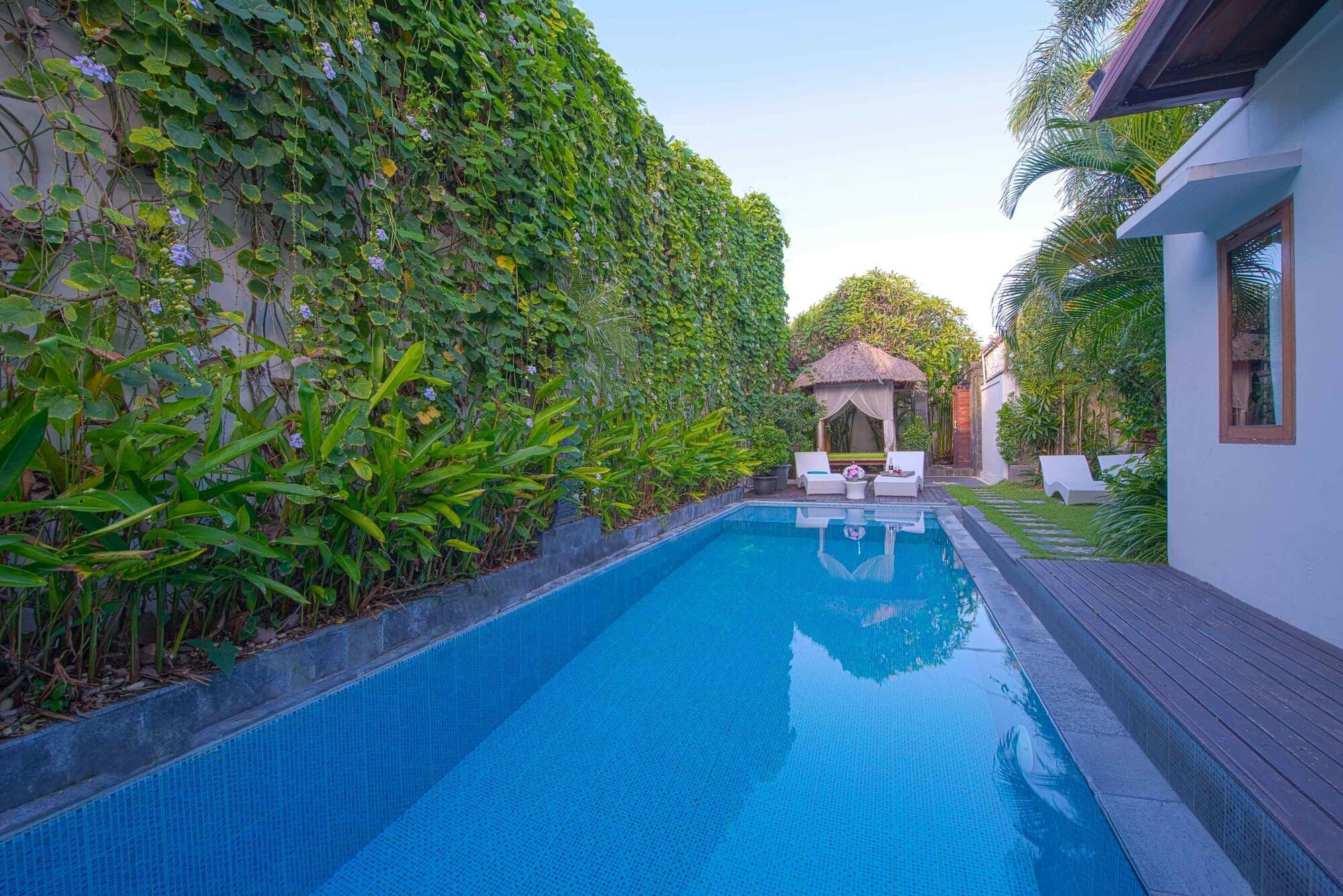 Villa Enjoy - Seminyak Center Esterno foto