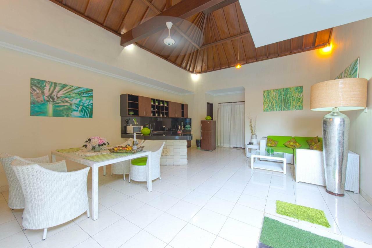 Villa Enjoy - Seminyak Center Esterno foto